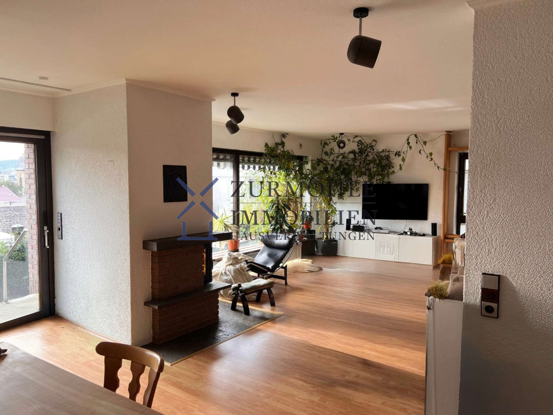 Blick ins Wohnzimmer